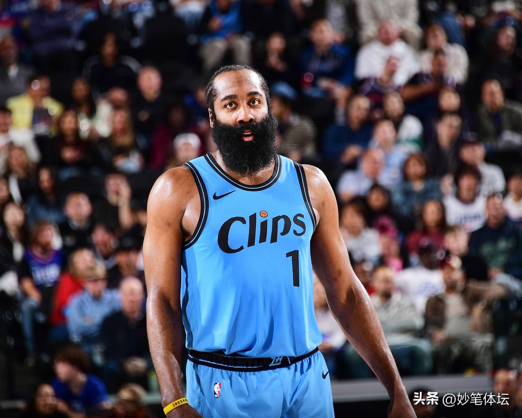 里程碑夜洛杉矶快船防线松动；CBA常规赛转会期刷纪录；目标明确；临场指挥获称赞的简单介绍-爱博体育