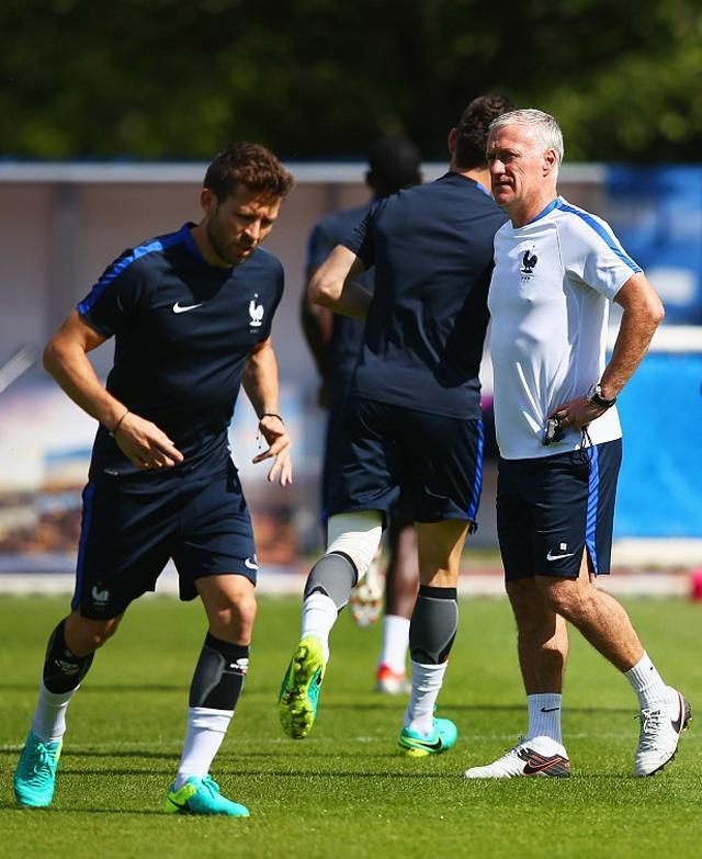 清晨体能课后，阿贾克斯主帅复盘备战法国杯，信心回归，球队文化再被提及(营业悖论的惊艳语录)