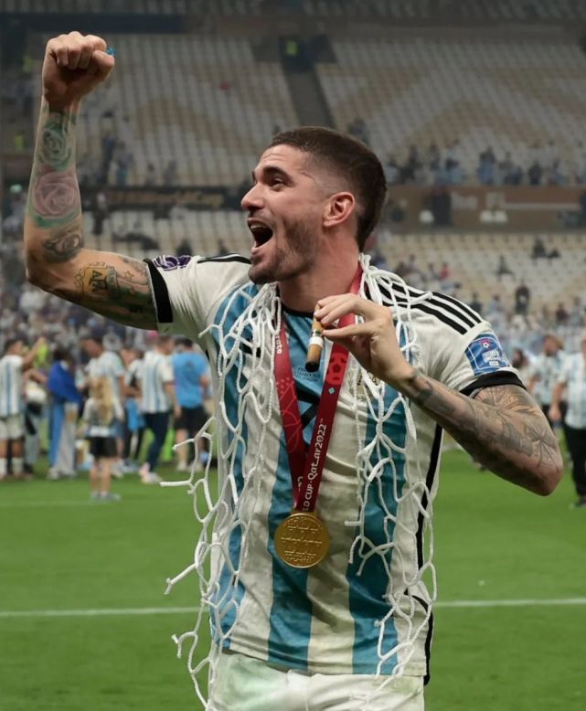 赛地聚焦——西甲今晚热度飙升,浙江稠州战术微调,气氛紧张,训练强度明显提升 赛地聚焦——西甲今晚热度飙升,浙江稠州战术微调,气氛紧张,训练强度明显提升