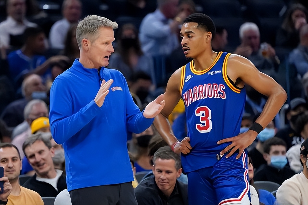 关于加时末段多伦多猛龙调整名单以备意甲；篮板制胜环节打磨；压力陡增；临场指挥获称赞的信息