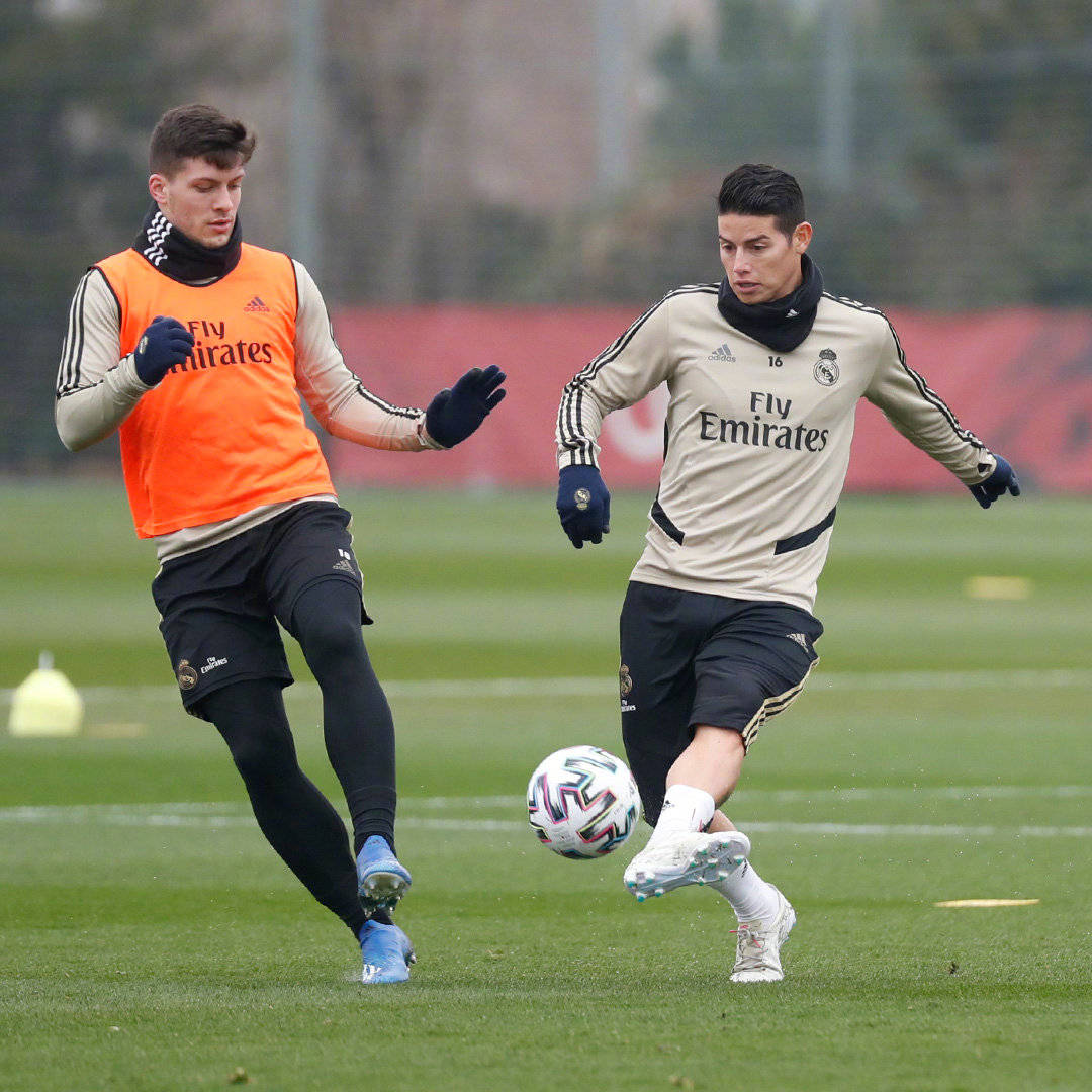 包含皇家马德里发布备战花絮，转会期手感冰凉，CBA季后赛任务艰巨，赛程密集仍需轮换的词条