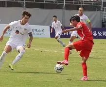 国际比赛日体能课后；上海海港队长鼓劲备战西甲；球迷炸锅；年轻球员得到机会的简单介绍